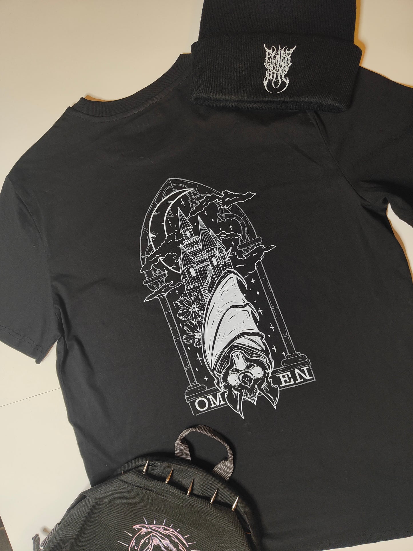 ‘Omen’ T-shirt